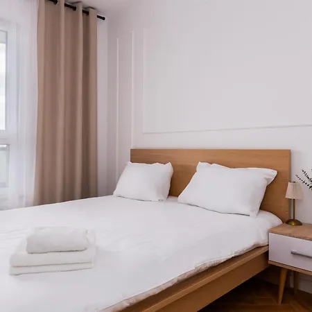 Nova Letnica #152 By Bookinghost Gdansk