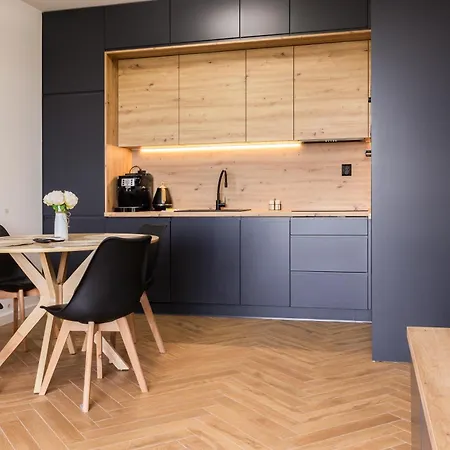 Nova Letnica #152 By Bookinghost * Gdansk